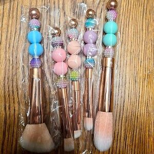 Beaded brush set, new and hand made